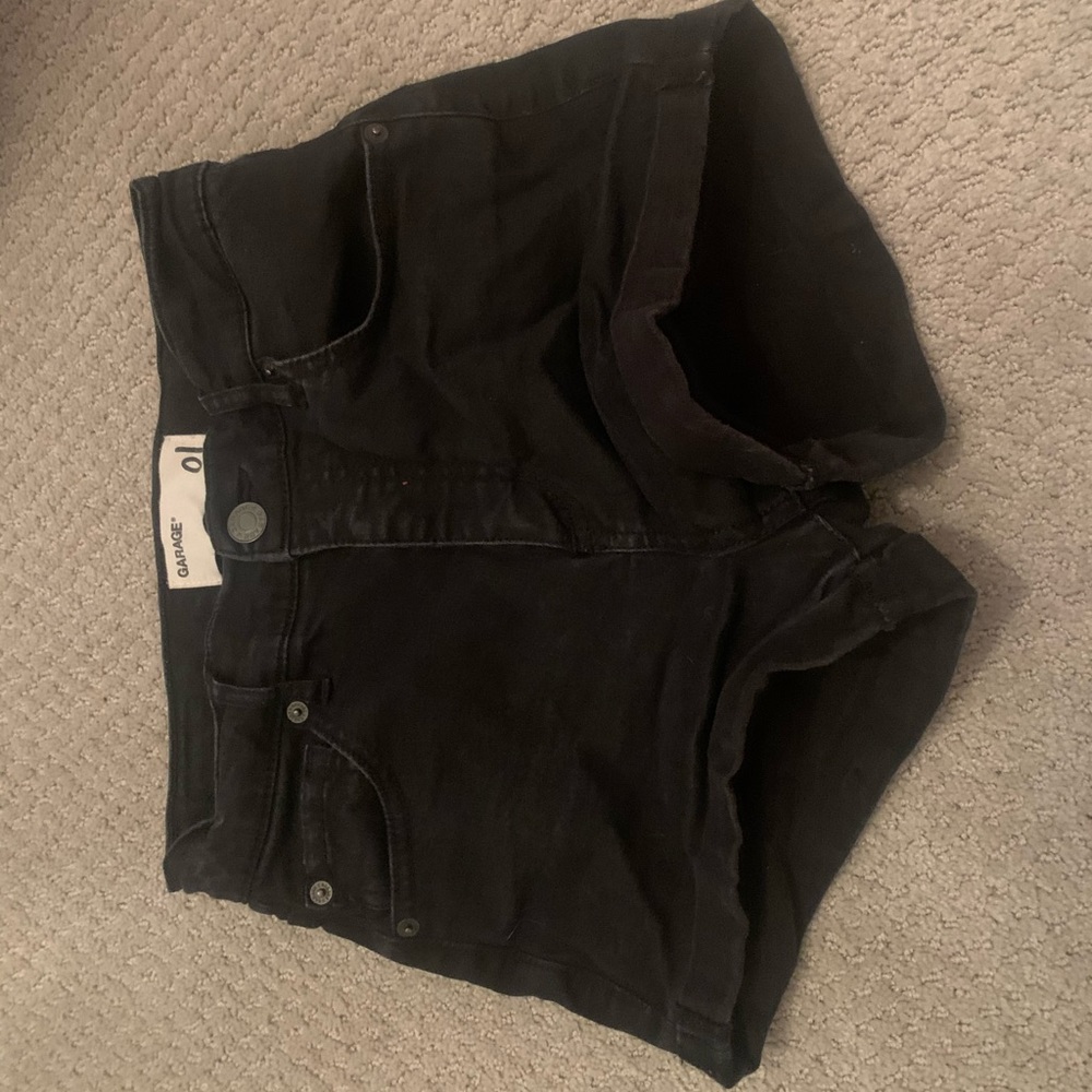 BLACK GARAGE JEAN SHORTS